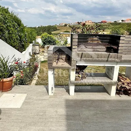 Casa Magnolia Matas (Lisbon)